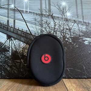 Beats by Dr. Dre Soft Headphone Carrying Case